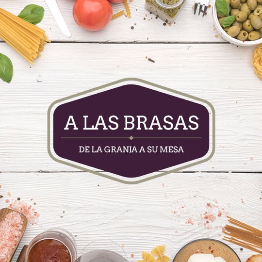 Ejemplo de diseño de logotipo personalizado de restaurante fuego y leña con insignia